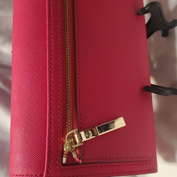 Kate Spade Crossbody Bag(Like-New) - Picture 3 of 10